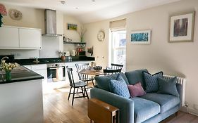 The Green House Deluxe 2 Bedroom Upper Floor Apartments